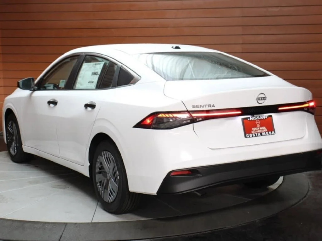 2026 Nissan Sentra S - Photo 8