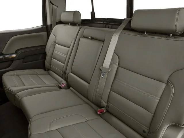 Used 2018 White Frost Tricoat GMC Denali image 17