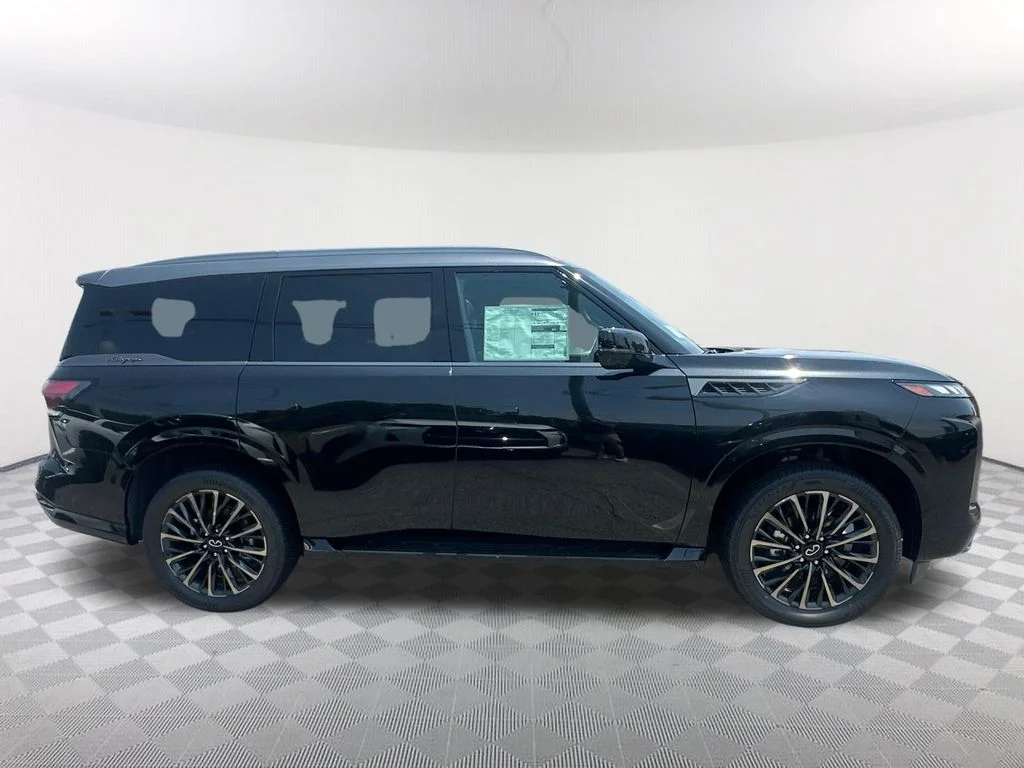 New 2027 2T MINERAL BLAC INFINITI Autograph 4WD image 4