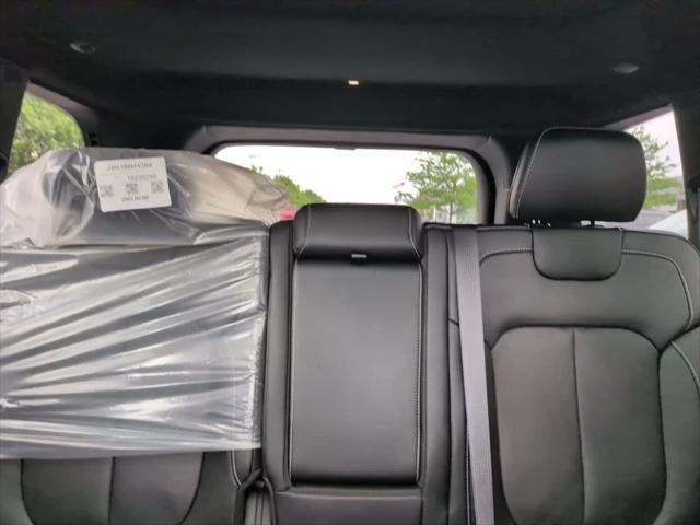 New 2026 Baltic Gray Metallic Clear-Coat Exterior Paint Jeep Limited image 27