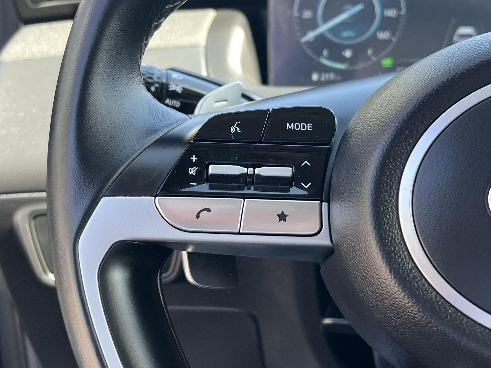 Certified Used 2024 Amazon Gray Hyundai SEL Convenience image 32