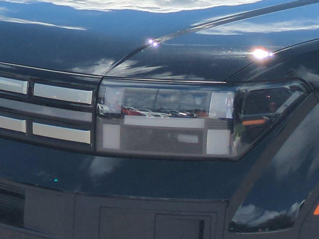 New 2027 Black Hyundai SEL image 10