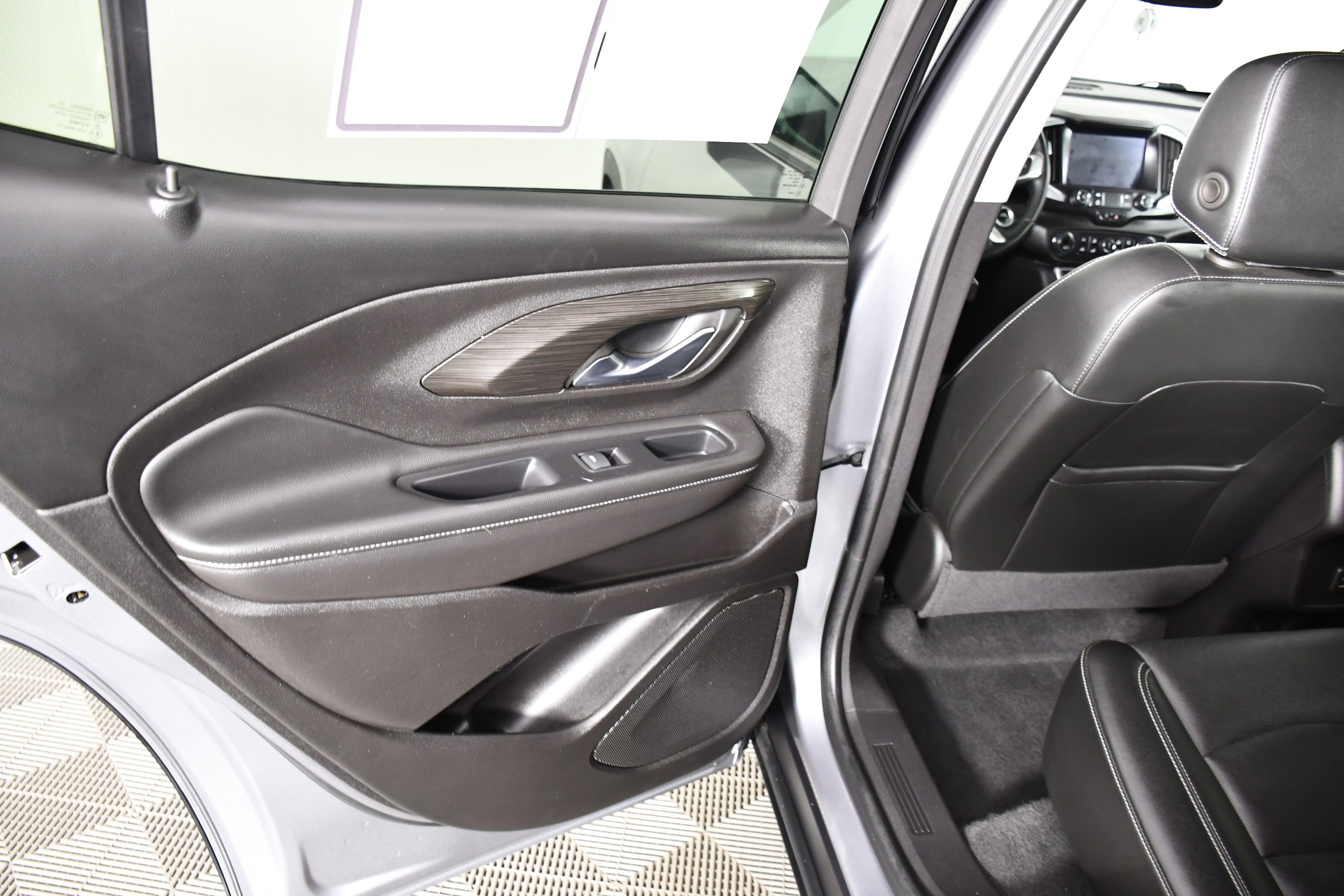 Used 2024 Sterling Metallic GMC SLT image 48