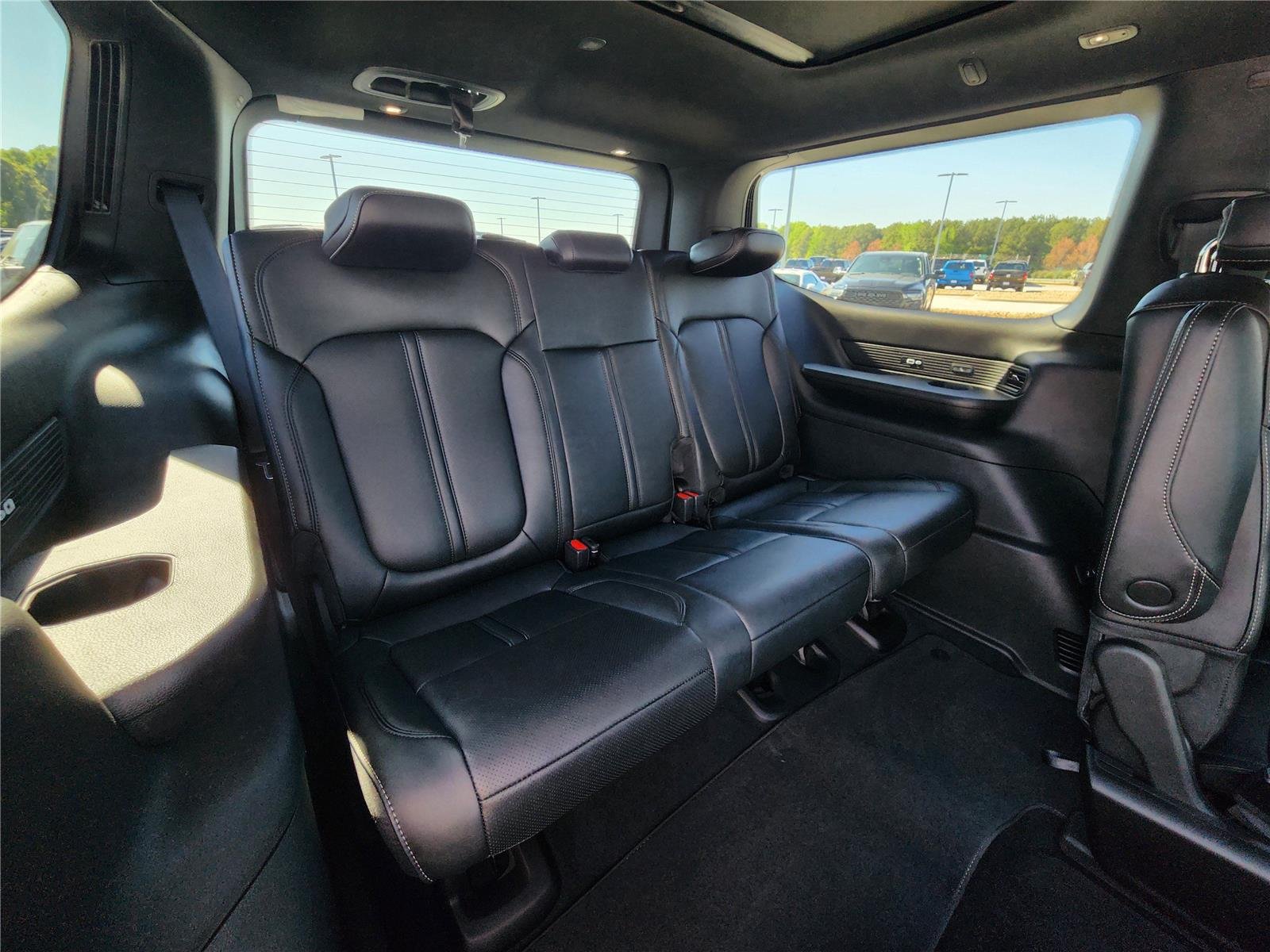 New 2026 Steel Blue Exterior Paint Jeep Limited Altitude image 9