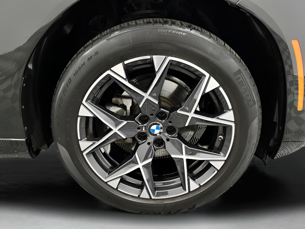 Used 2025 Black Sapphire Metallic BMW 30 xDrive image 36
