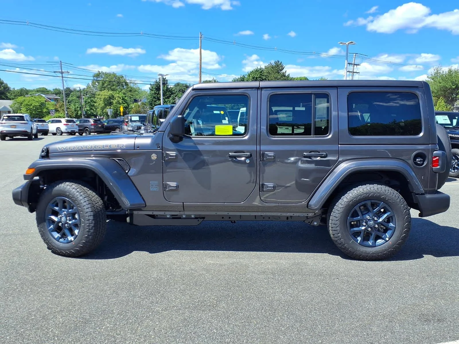 New 2026 Granite Crystal Metallic Clearcoat Jeep 85th Anniversary image 12