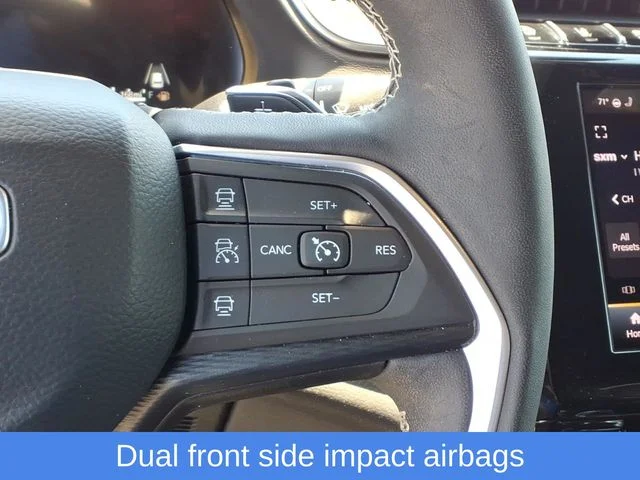Used 2025 White Jeep Altitude image 14