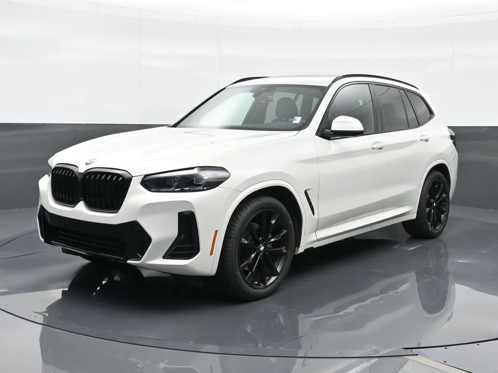 2023 BMW X3 sDrive30i's photo