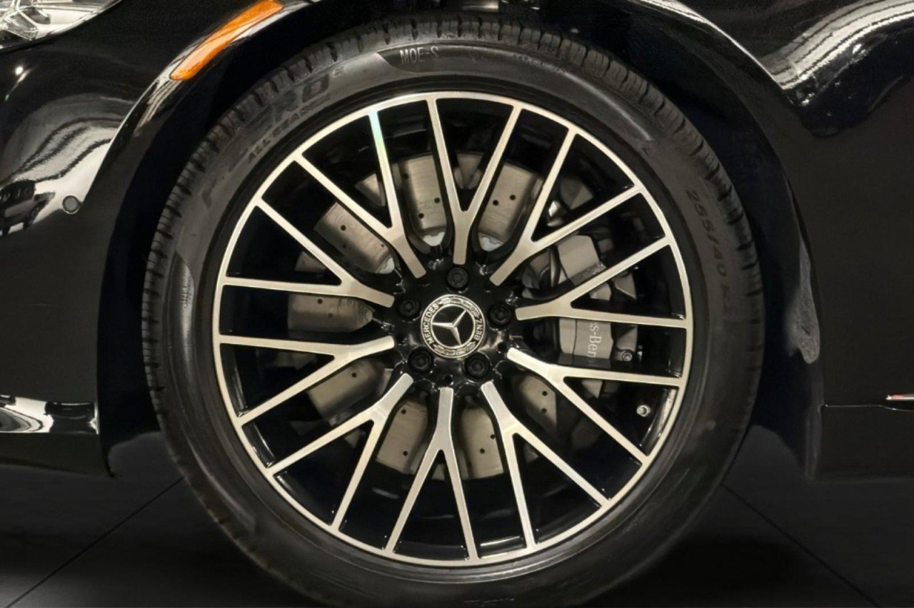 New 2027 Obsidian Black Metallic Mercedes-Benz S 580 4MATIC® Sedan image 24