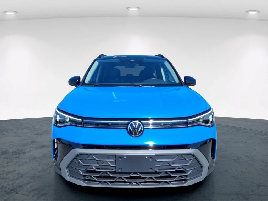 Used 2025 Blue Volkswagen 1.5T SE Black image 4