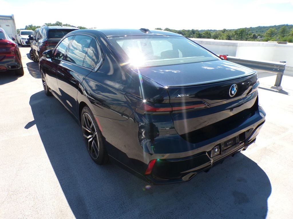 Used 2026 Black BMW 740i xDrive image 3