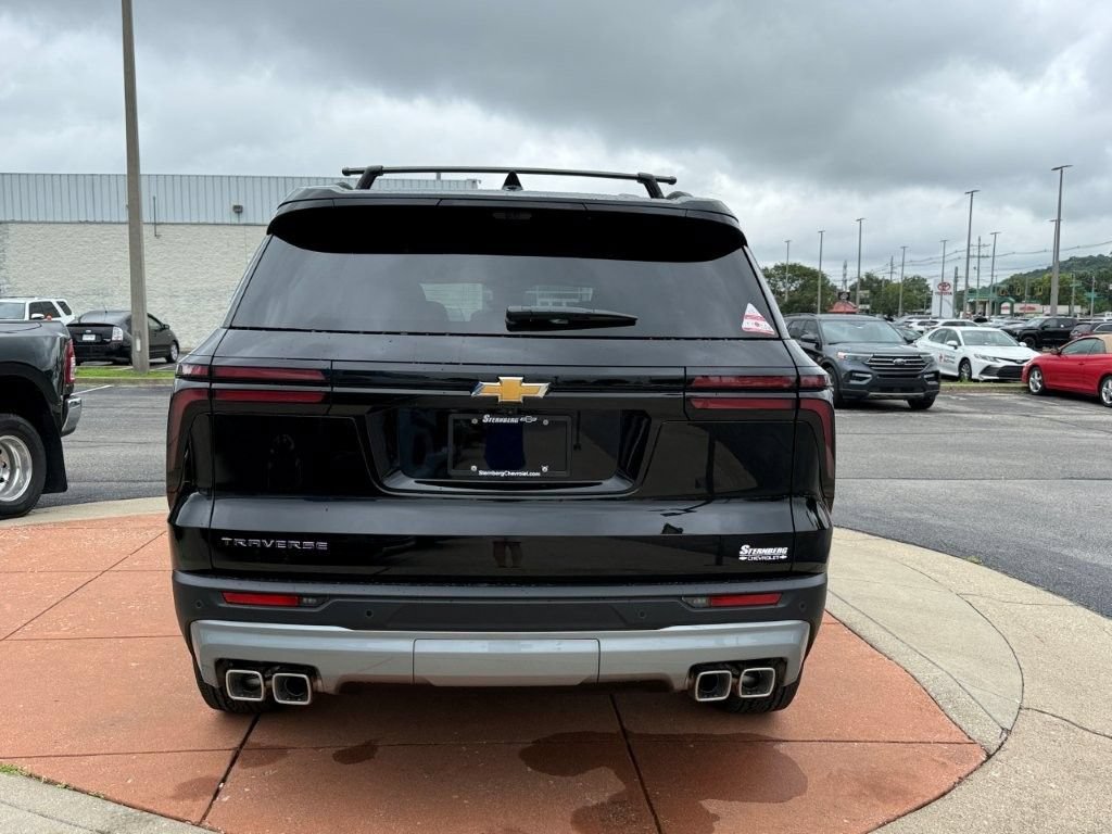 New 2026 Mosaic Black Metallic Chevrolet LT image 5