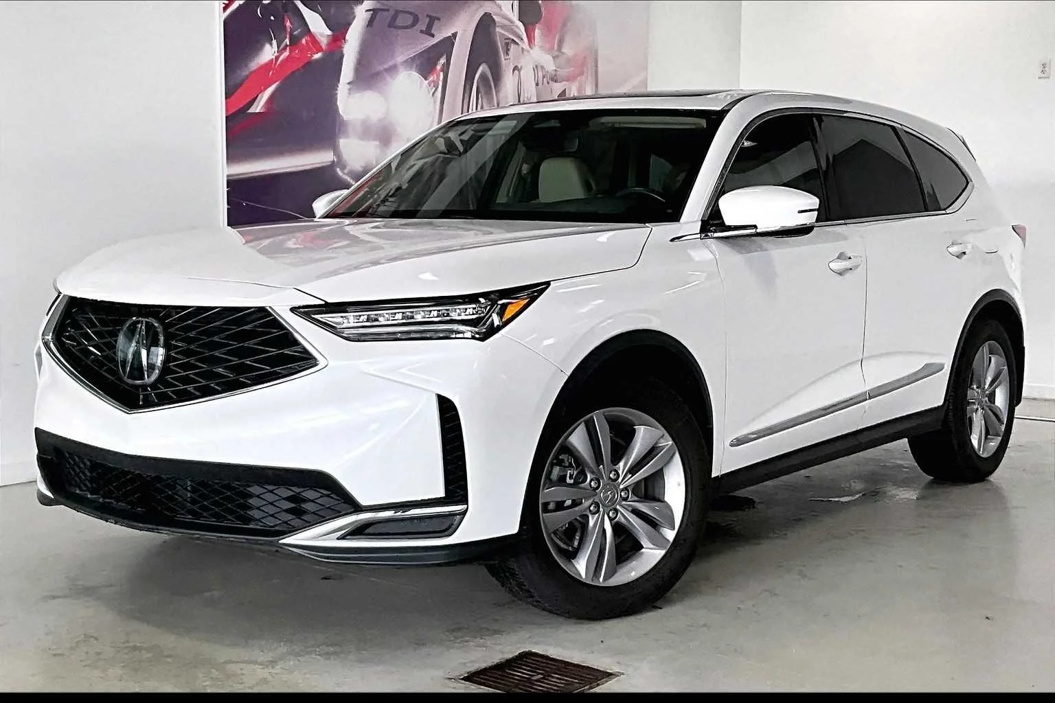 Used 2025 Platinum White Pearl Acura  image 1
