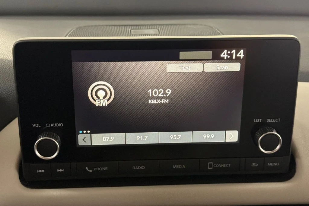 Used 2023  Honda LX image 23