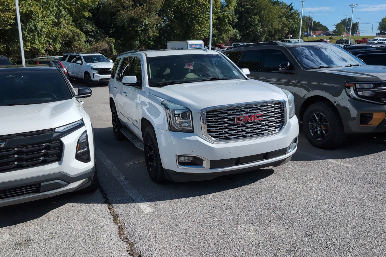 Used 2019 SUMMIT WHITE GMC Denali image 2