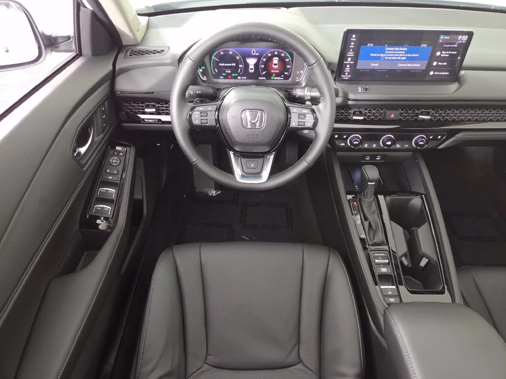 New 2026 Platinum White Pearl Honda Touring image 16