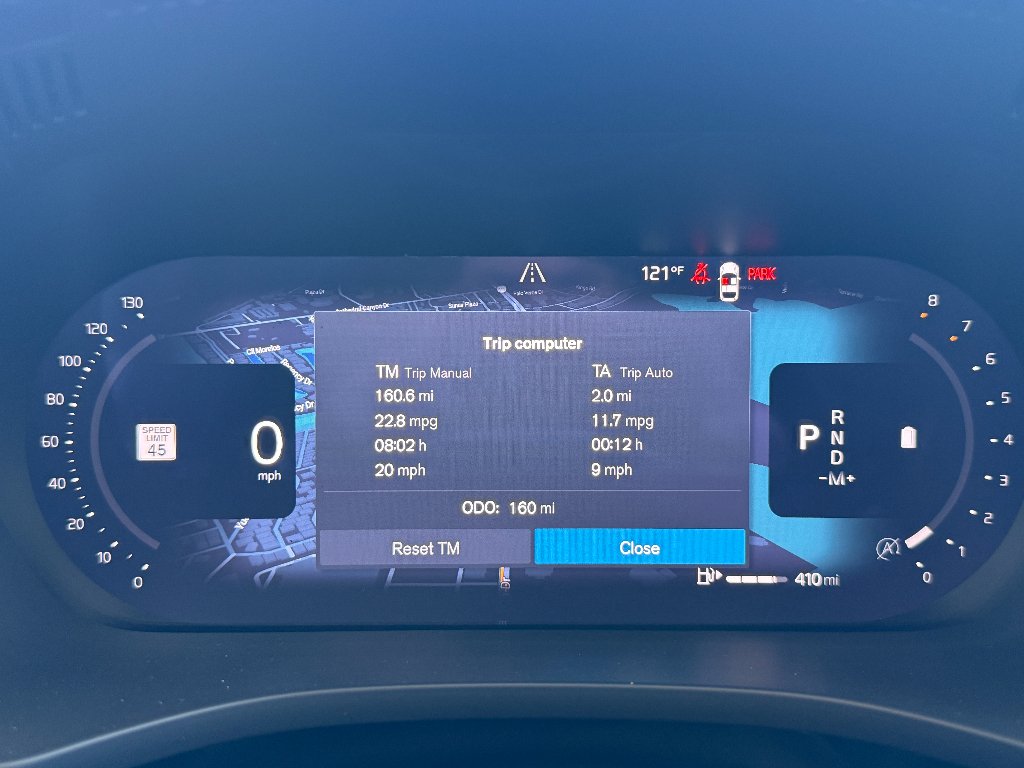 New 2026 Aurora Silver Volvo Plus image 15