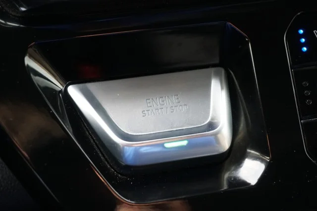 Used 2024  GMC Denali image 31