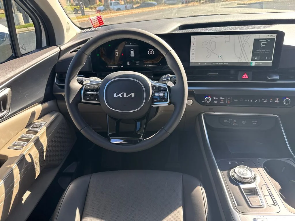 New 2025 White Kia LXS image 21