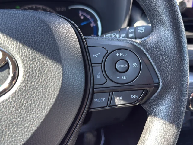 Used 2025 Red Toyota XLE image 16