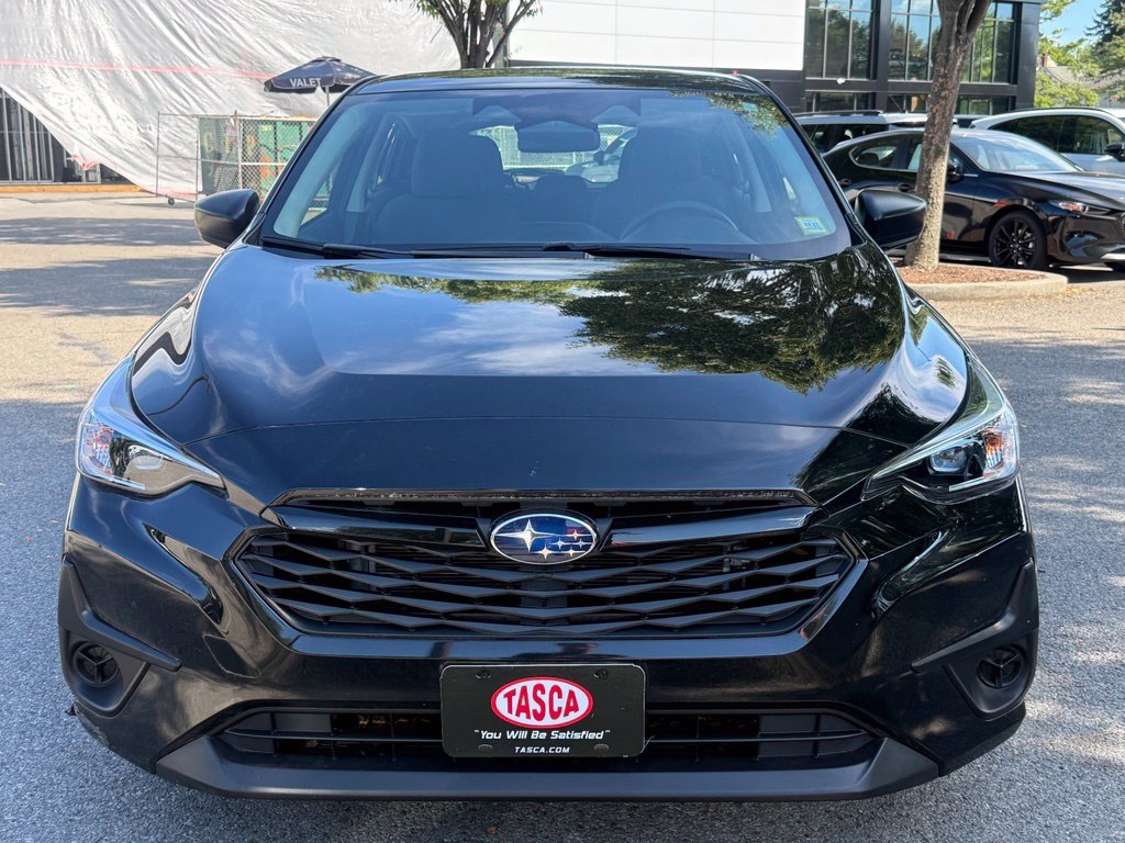 Used 2024 Crystal Black Silica Subaru Base image 3