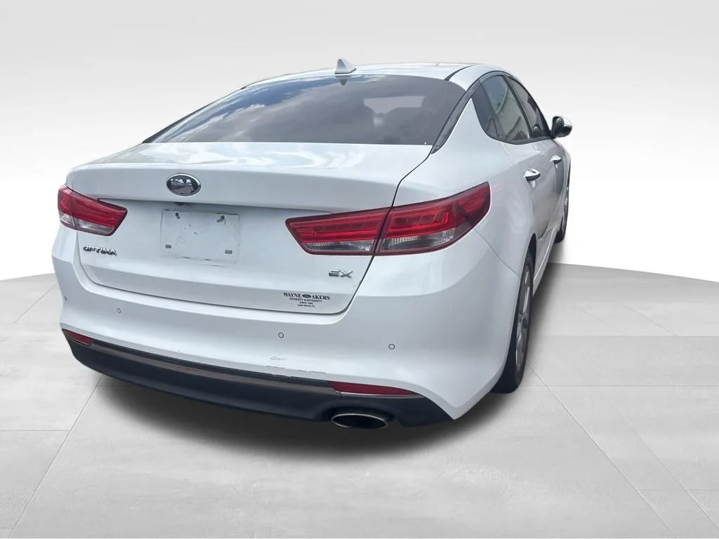 Used 2018 White Kia EX image 9