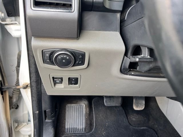 Used 2019 White Ford XLT image 29