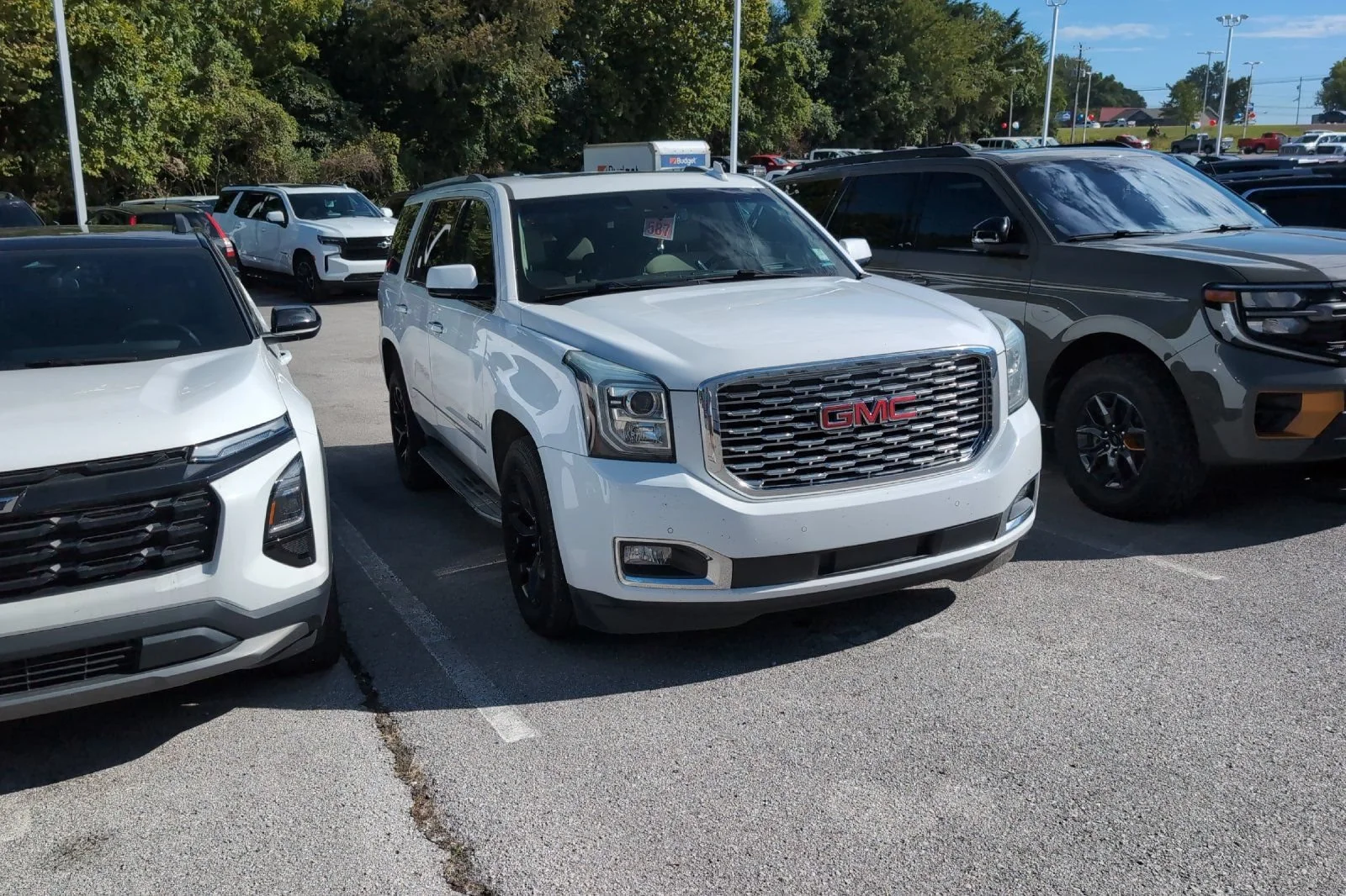 Used 2019 SUMMIT WHITE GMC Denali image 2