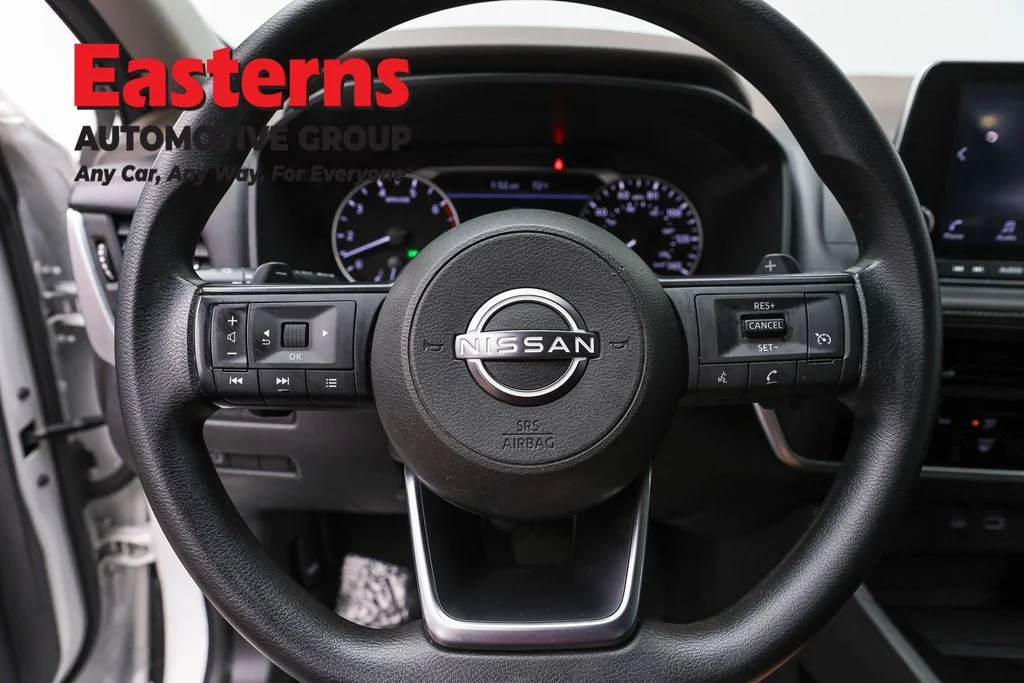 Used 2023 White Nissan S image 10