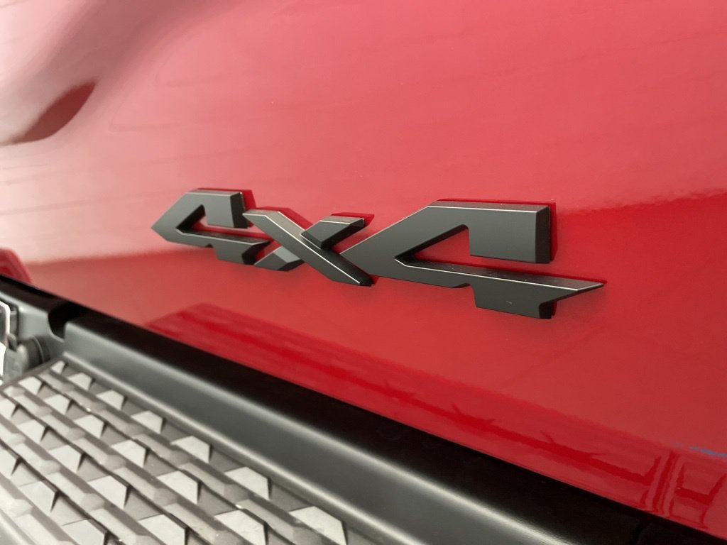 New 2026 Molten Red Pearl-Coat Exterior Paint RAM Laramie SRW image 5