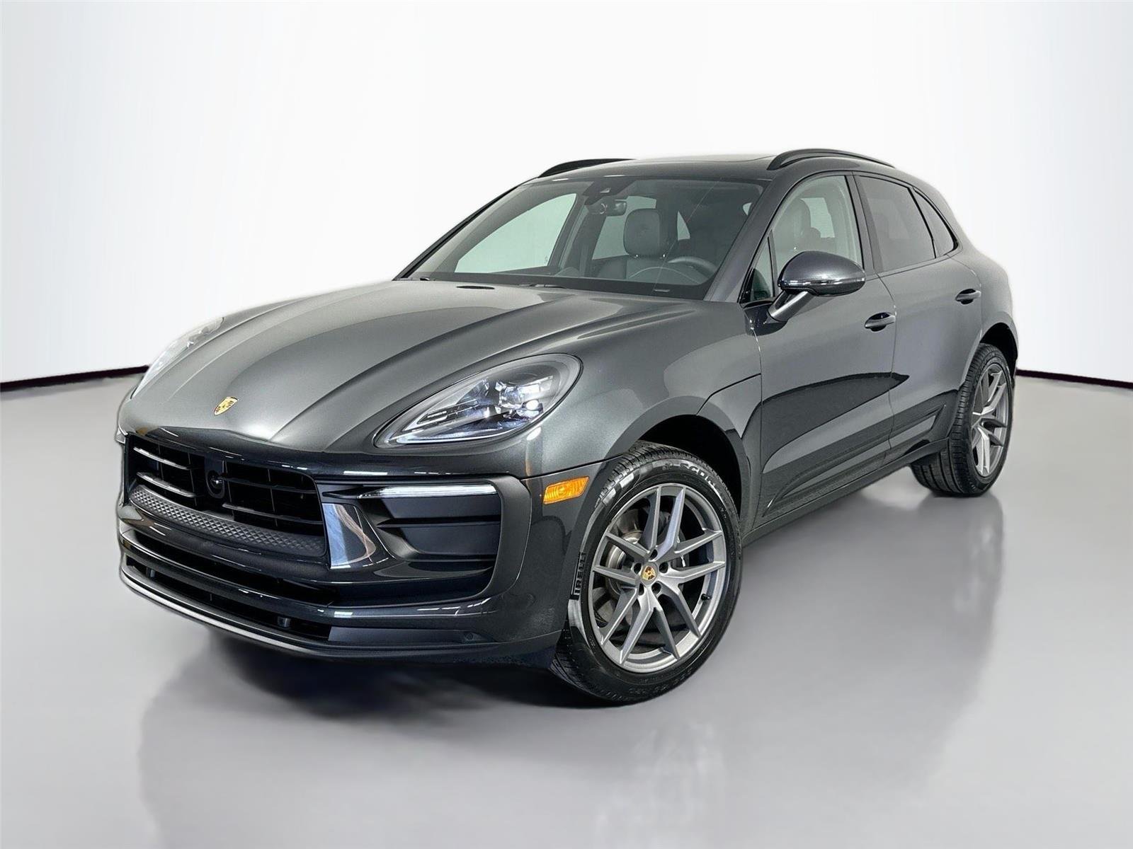 2025 Porsche Macan T's photo