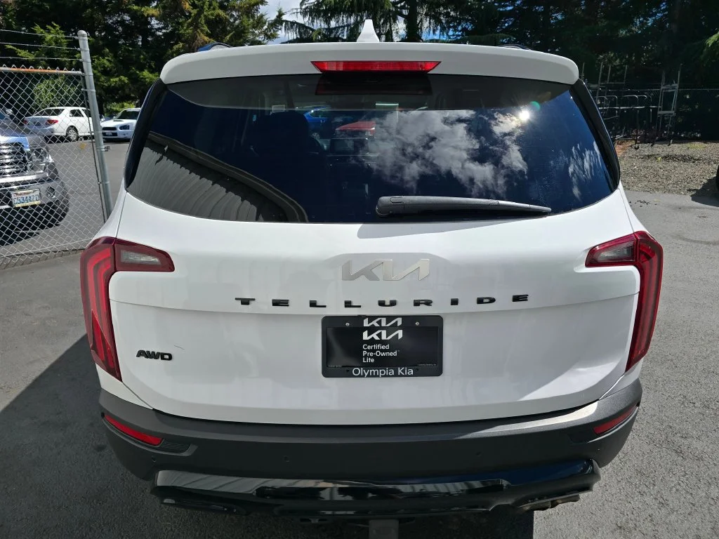 Used 2022 Glacial White Pearl Kia EX image 5