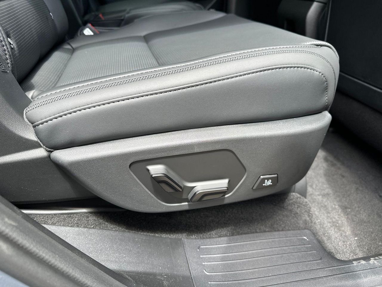 New 2026 Gray Hyundai Calligraphy image 127