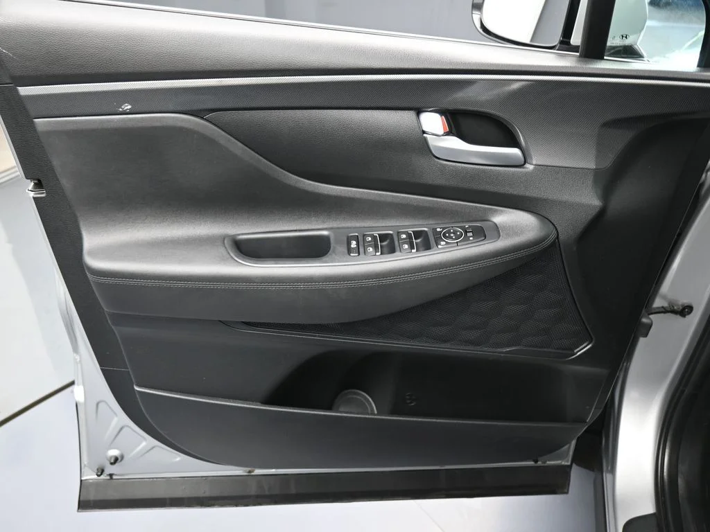Used 2023 Shimmering Silver Pearl Hyundai SEL image 12