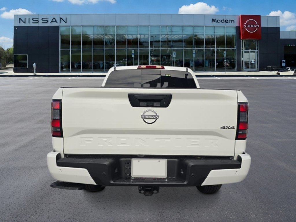 New 2026 Glacier White Nissan Crew Cab SV image 4