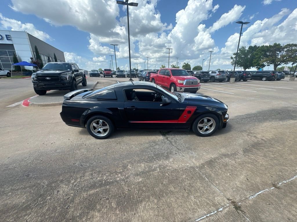 Used 2006 Black Clearcoat Ford GT Premium image 7