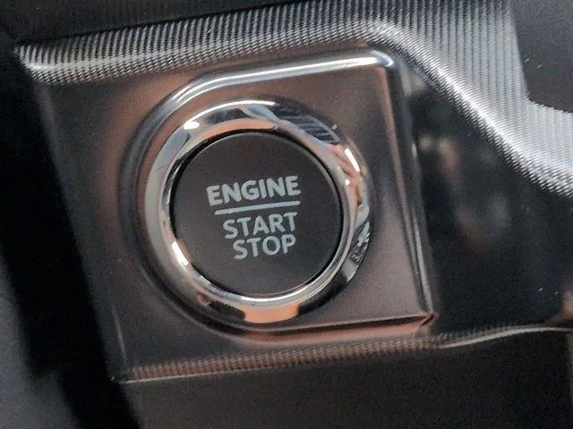 New 2026 Avalanche Ford Lariat® image 27