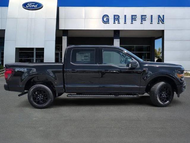 New 2026 Agate Black Metallic Ford XLT image 3