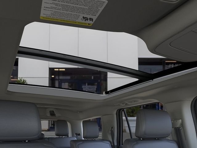 New 2026 Star White Metallic Tri-Coat Ford Active image 22
