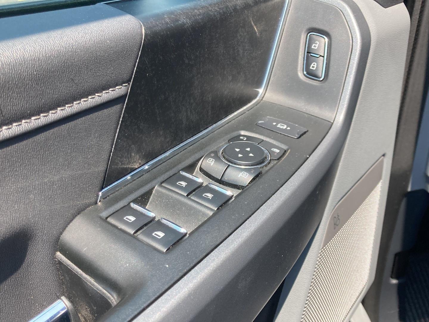Used 2023 Black Metallic Ford XLT image 14