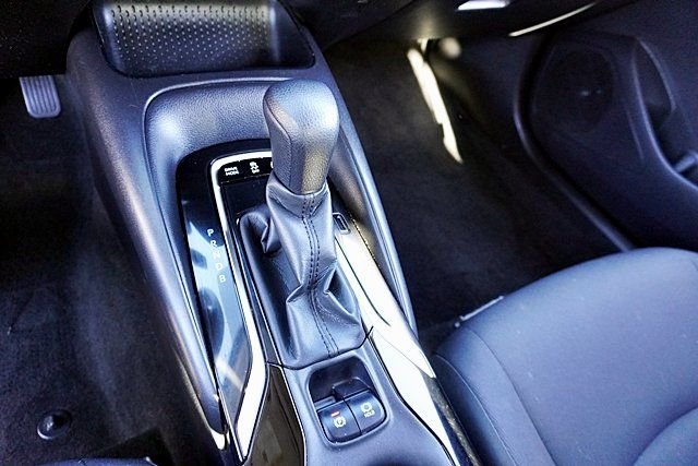 Used 2022 Silver Toyota LE image 29