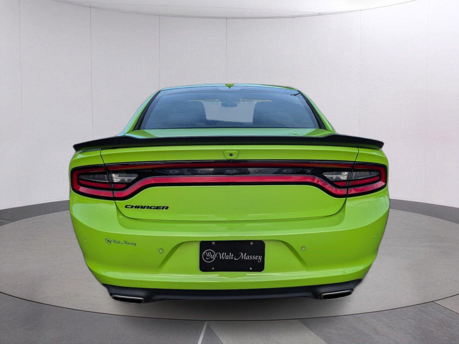 Used 2023 Sublime Metallic Clearcoat Dodge SXT image 6