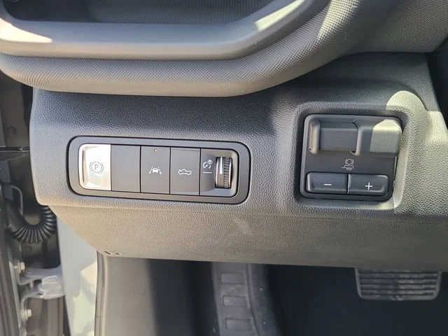 New 2026 Slate Gray Metallic Chevrolet LT - Standard Range image 23