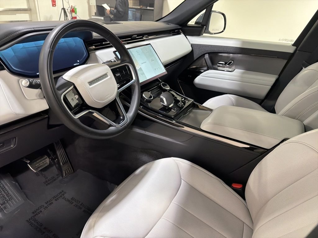 Certified Used 2023 Fuji White Land Rover SE image 10
