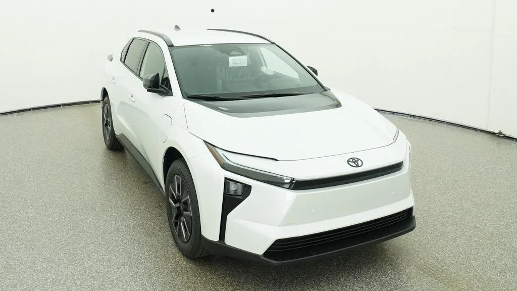New 2026 Wind Chill Pearl Toyota XLE image 54