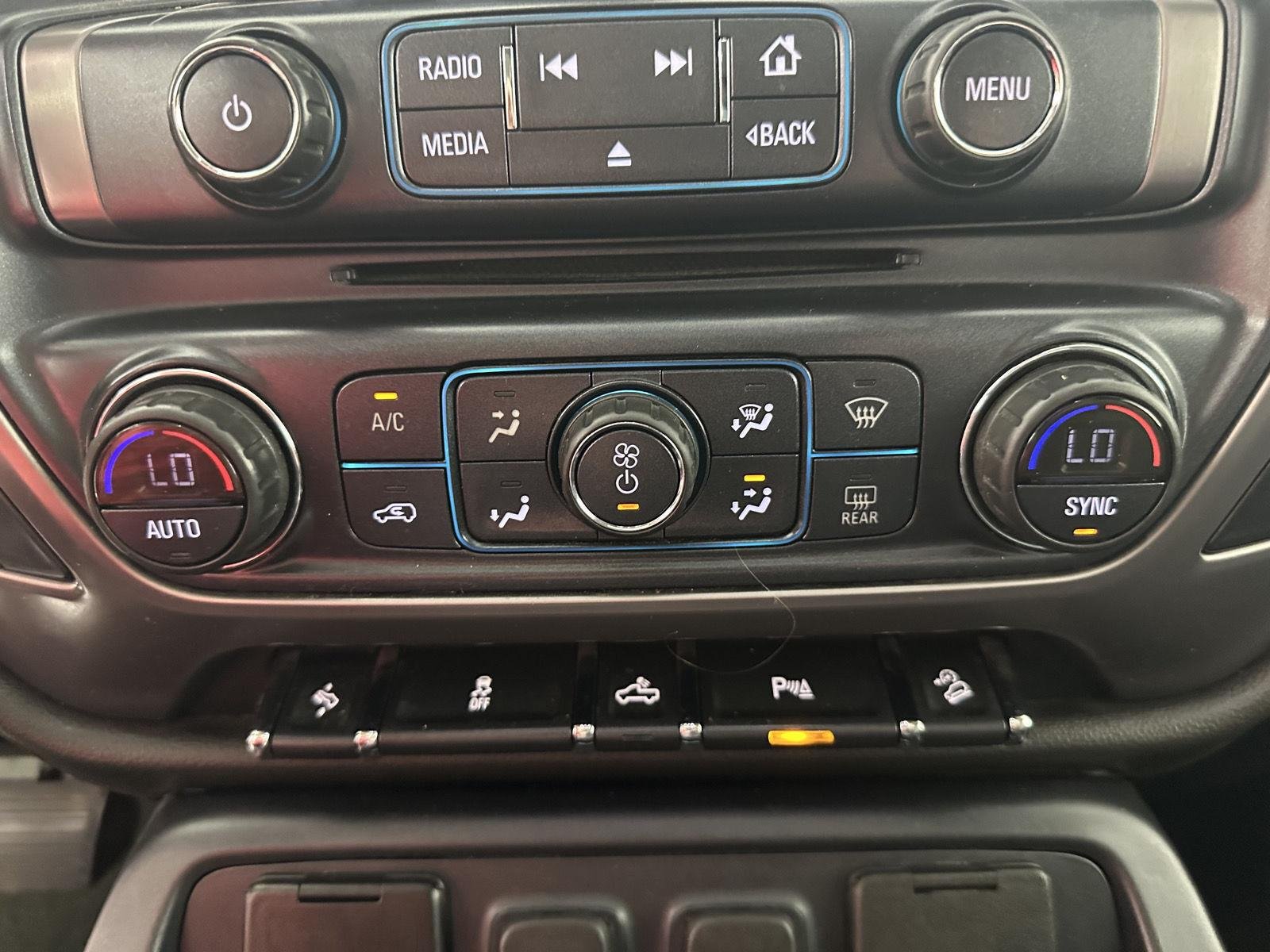 Used 2018 Summit White GMC SLT image 15