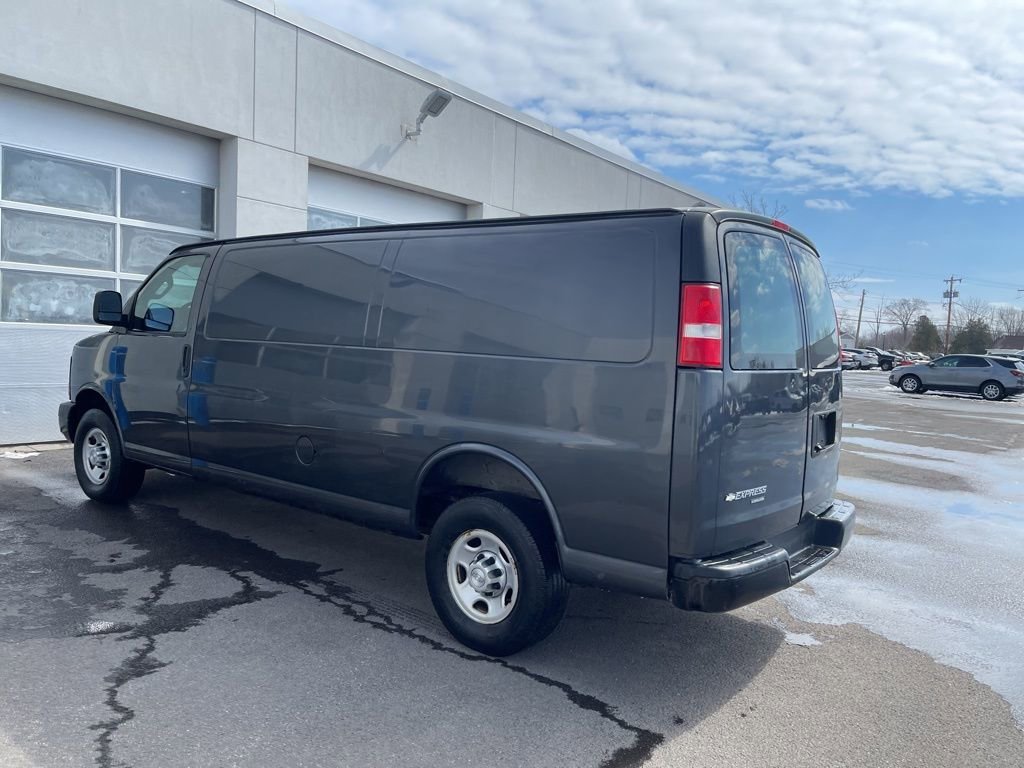 Used 2016 Cyber Gray Metallic Chevrolet 1WT image 5