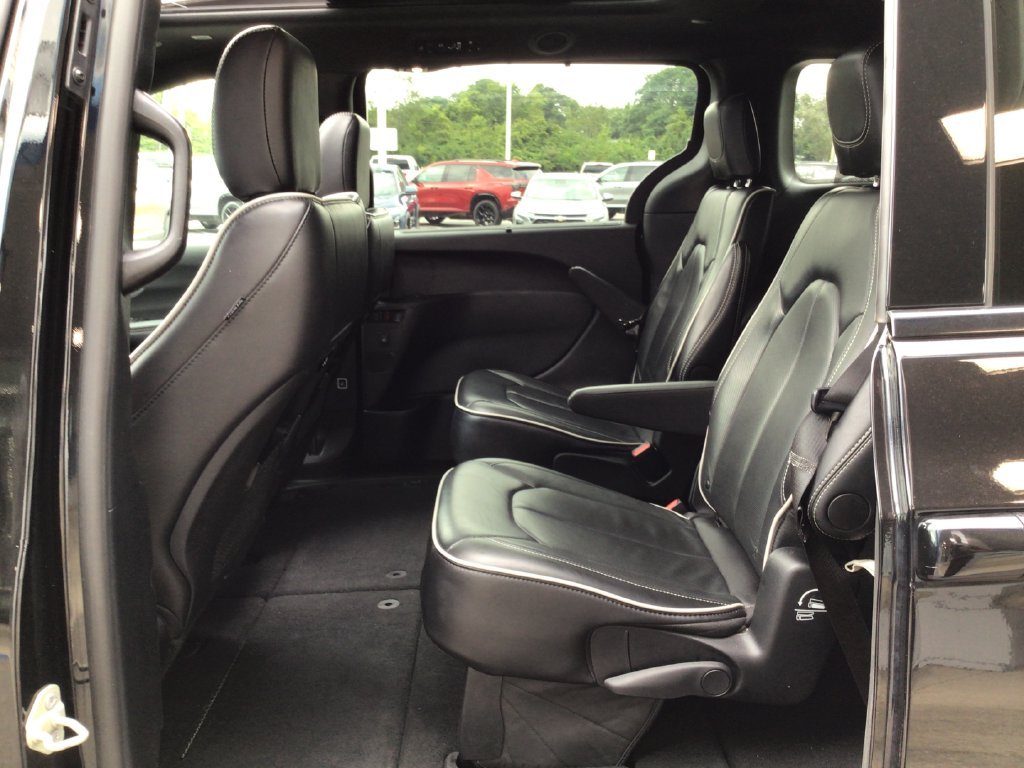2025 Chrysler Pacifica Limited - Photo 32