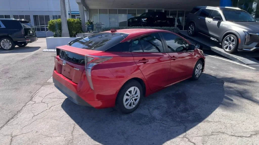 Used 2017 Red Toyota Four image 9
