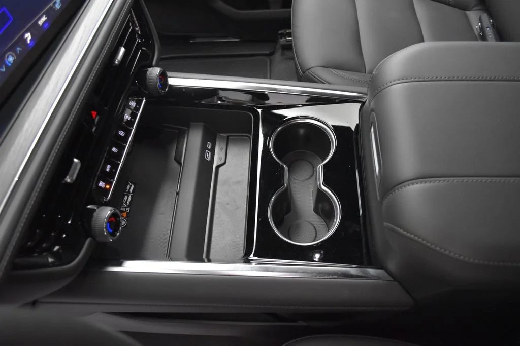 2026 Chevrolet Tahoe Z71 - Photo 14